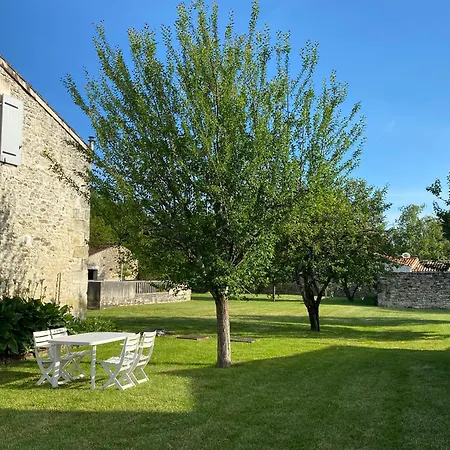 Les Des Lauriers Roses Privee Ile D Oleron לינה וארוחת בוקר Geay (Charente-Maritime)