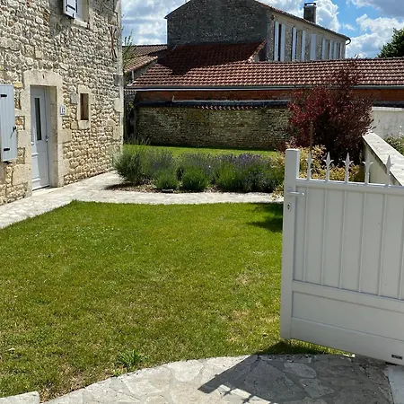 Les gîtes des Lauriers roses - Gîte Île d Oléron Geay (Charente-Maritime)